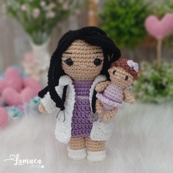 E-book Boneca Médica Pequena Amigurumi
