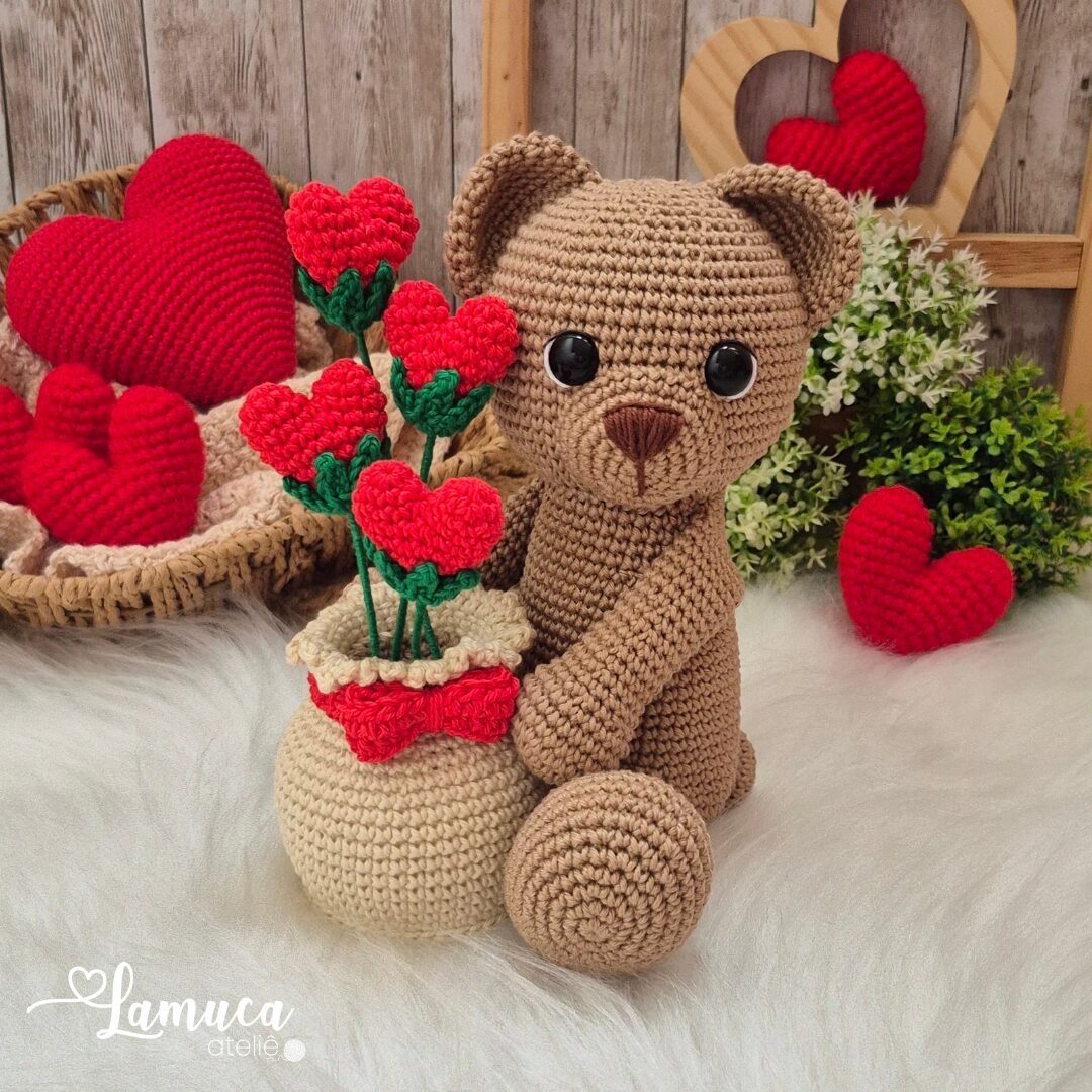 E-book Urso e Vaso de Coração Amigurumi